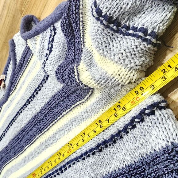 CB Cut out Shoulder Blue and White Knit Sweater Women sz XL Casual Office - Picture 6 of 8